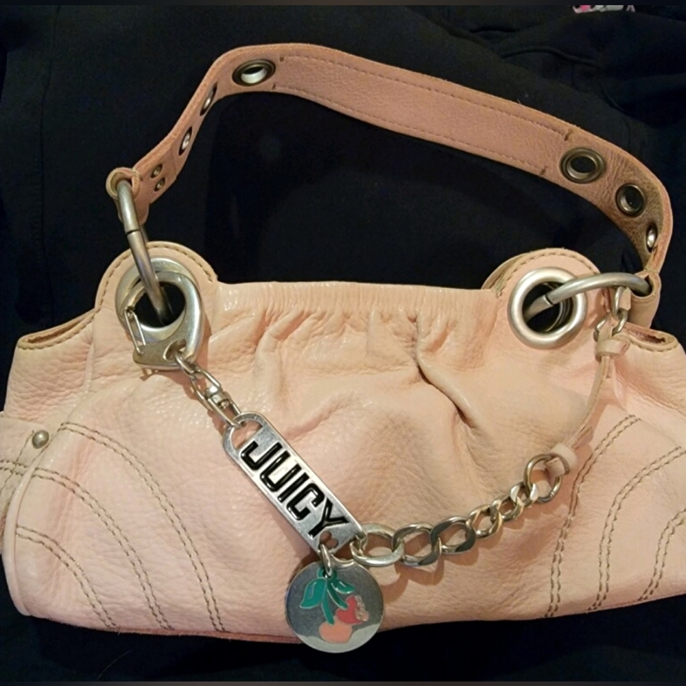 LIGHT PINK LEATHER PURSE. NEVER USED.
